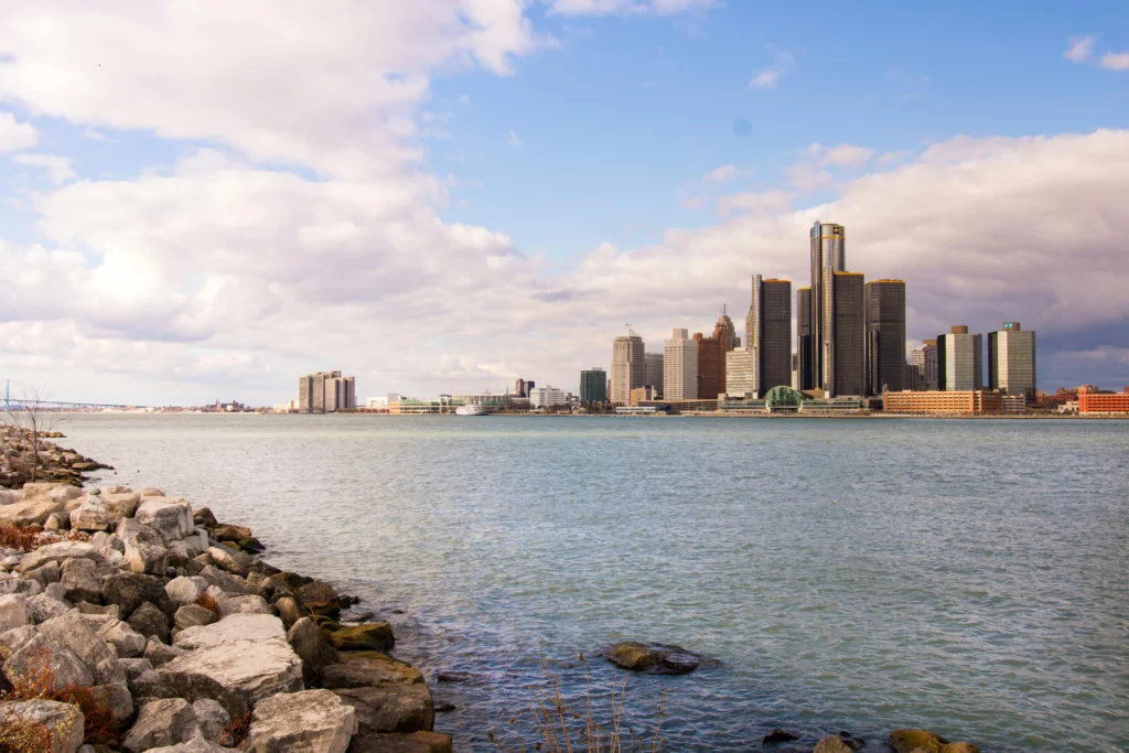 City view of the state of Michigan from a beach angle